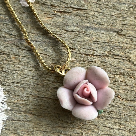 Jewelry - 4/$100 Elegant Pink Rose Pendant Necklace 15 inch